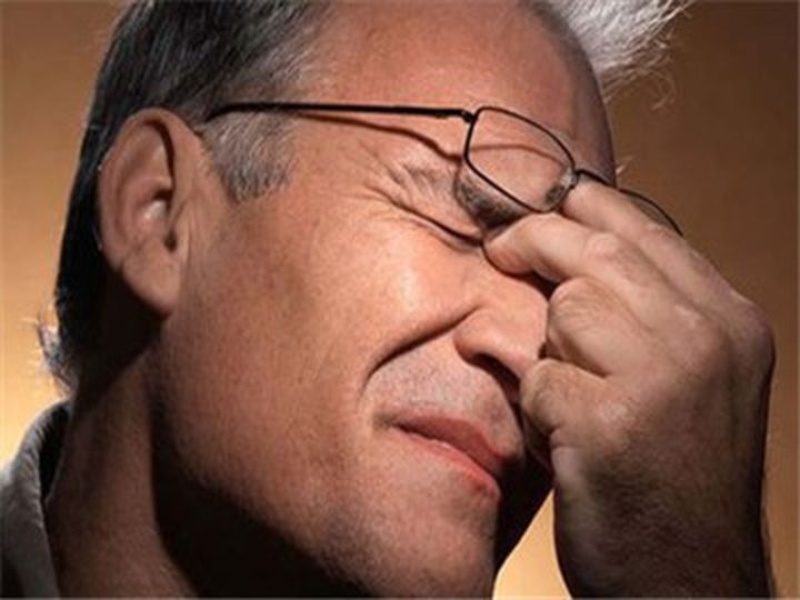 眼睛老花，驗(yàn)配美麗島高端定制老花鏡