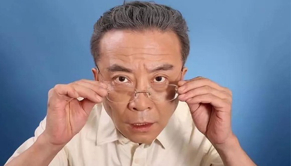 美麗島多焦鏡：傳統(tǒng)老花鏡的弊端，多焦鏡一副就解決了財務(wù)工作者的用眼煩惱