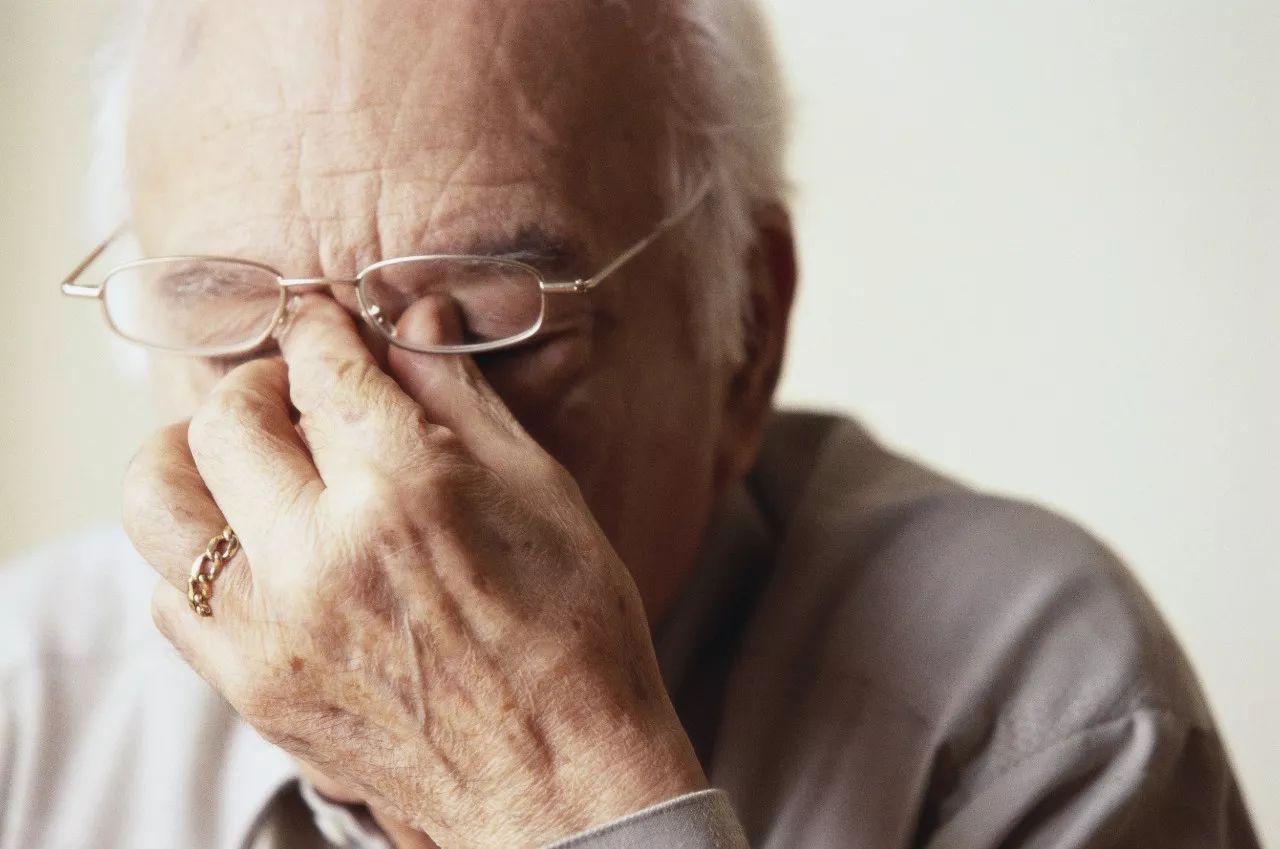 [父親節(jié)]行動起來，給老爸換一副舒適的眼鏡